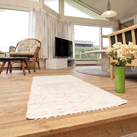 Simplistic In Jutland With Sauna 別荘