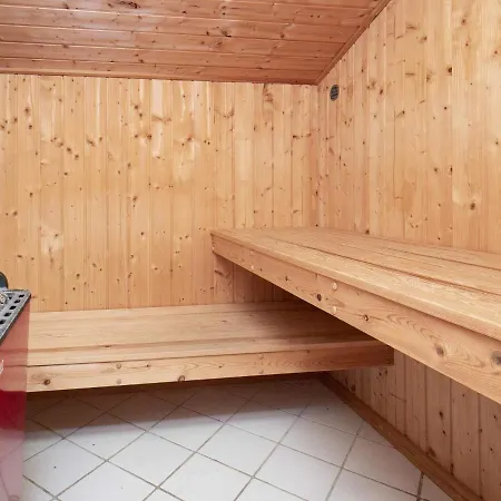 Simplistic In Jutland With Sauna 別荘